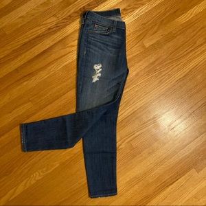 Size 28 Hudson jeans. Skinny fit.
